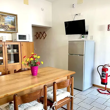 Adorable Flat With Balcony Apartment *
